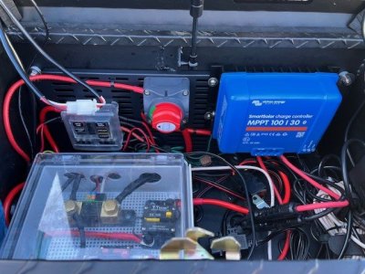 Victron solar controller and electrical2.jpg
